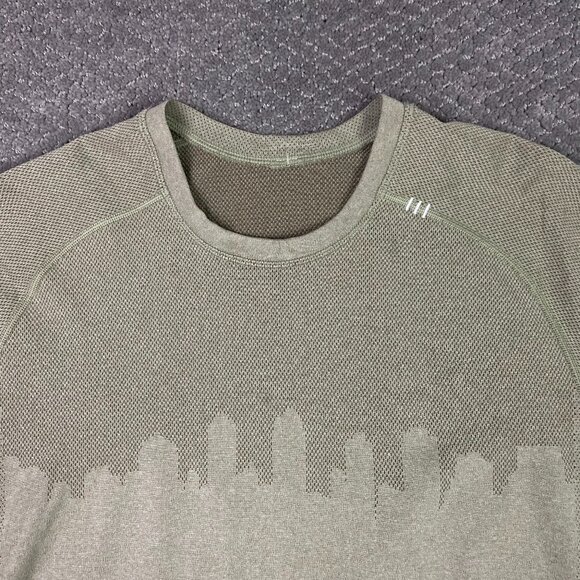 Lululemon Metal Vent Tech Shirt Mens Large Light Green City Skyline Gym Running - Picture 2 of 11